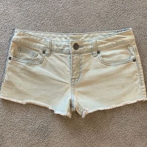 Victoria’s Secret Boyfriend Jean Shorts